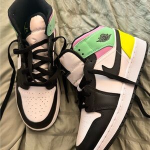 New Nike retro Color